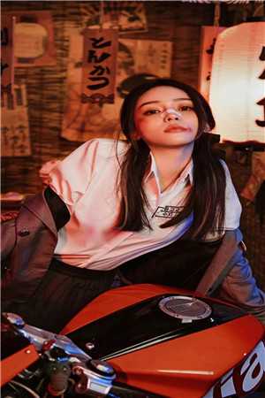 小说失去记忆，被霸总捡走当女主