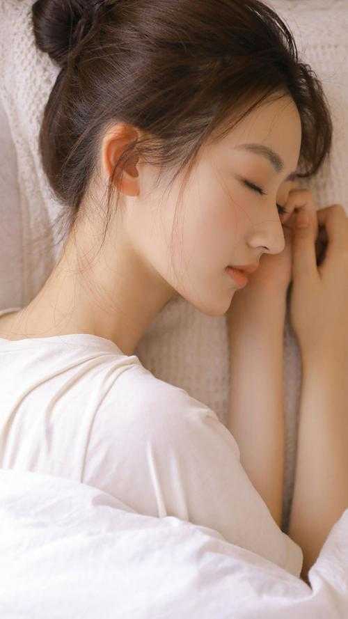 穿越九零后，她决心当宠文女主全集