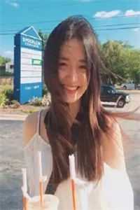 畅读佳作推荐流放途中遇天灾，她搬空了国公府