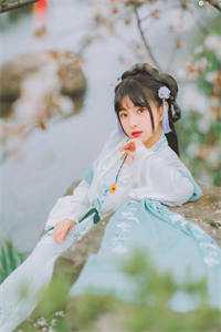 畅销巨作入赘为婿后，他只想吃软饭