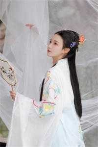 女扮男装死后，她开始演柔弱绿茶全文章节