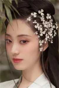优质全文综艺：别人求生做任务，她躺平吃瓜