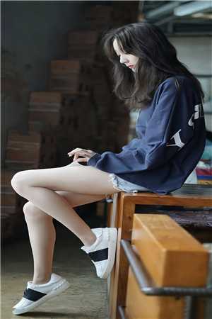 全文浏览惊！疯批女配重生后硬刚穿越女