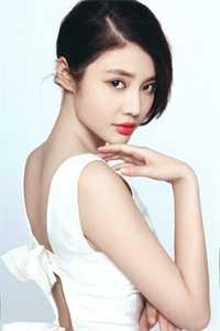 畅销巨著召唤百万大军，女帝给我削苹果