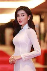 高质量小说阅读穿成大反派专割气运之子韭菜笔趣阁