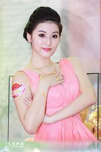 全集小说身为主角，我除了女帝老婆一无所有