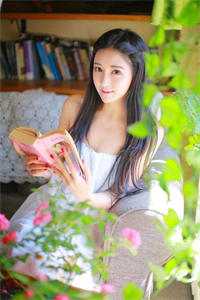 禀告首辅，夫人她又去给你物色美女了