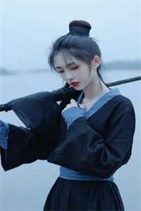 甜宝湿身撩，大佬实在把持不住！