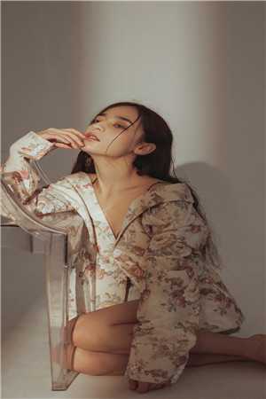穿成讨嫌女配，我直接抱紧残疾军夫叶立轩李如梦