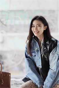 短篇小说我，群演，绑定系统后爆红娱乐圈了