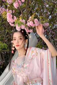 小白花与总裁决裂后，他后悔疯了周从谨沈宜观看全文版