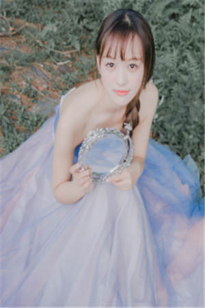 畅销书目被甩后，我和豪门上司闪婚了