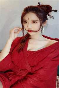 活成前任白月光后，她桃花朵朵开完结版
