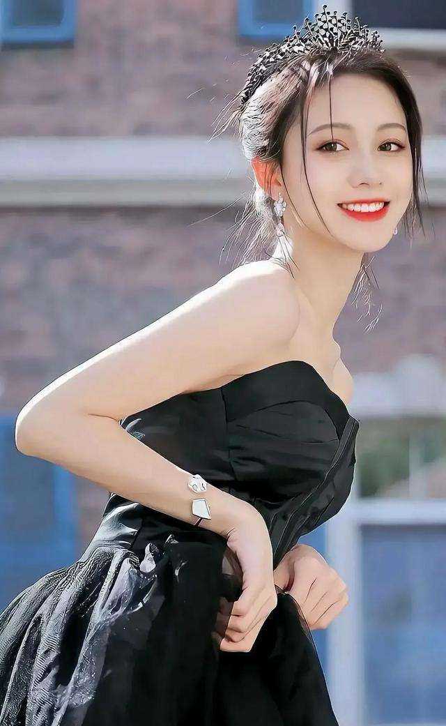 开局一只癞蛤蟆，成就超神御兽师精品文