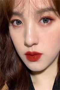 畅销书籍结婚后，冲喜老公成教授，还死盯我！