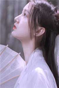 畅销书籍天降娇美雌性，兽族大佬追着疼