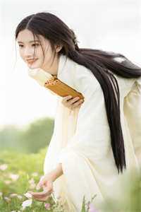 她一农女，有美貌还有万贯家财