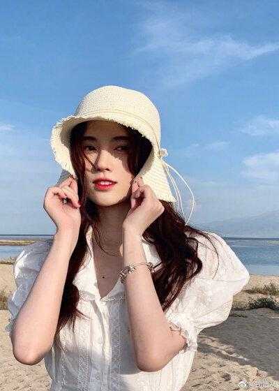 不管女主后，恶毒女配她逆天改命独家