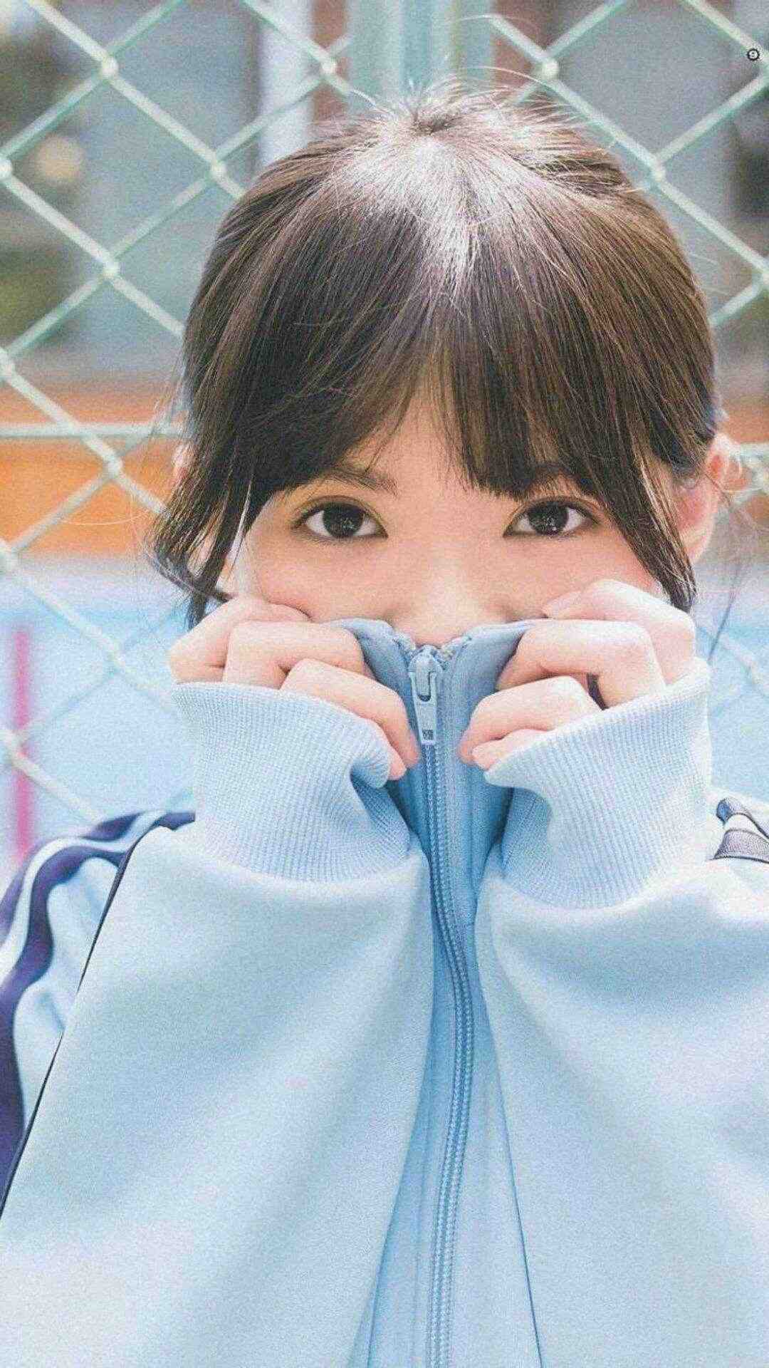 她不就掉件衣服卧室里，至于离婚吗