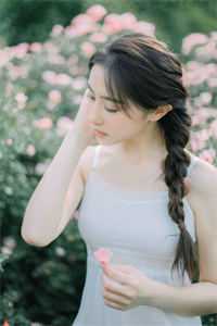满门皆摆烂，师妹她靠发疯苟成神