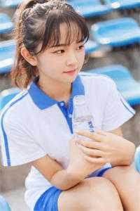 春风亲吻荒芜
