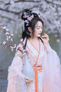 活成前任白月光后，她桃花朵朵开温若薇沈颂安全局