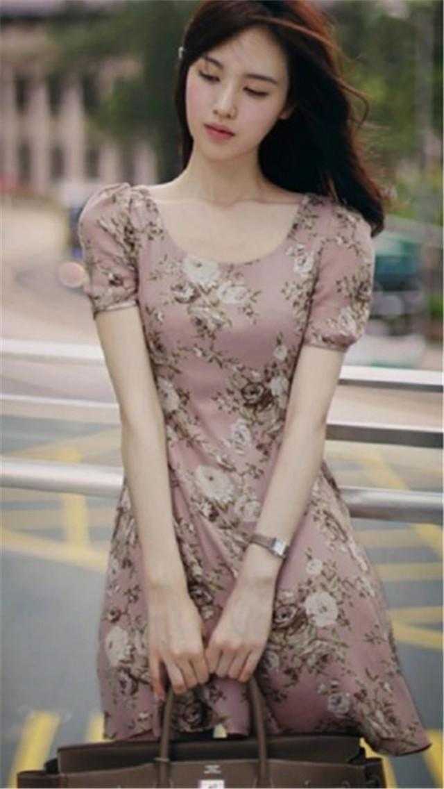 白月光害死皇嗣后蛊女贵妃杀疯了彩月白月光全本+番外+后续