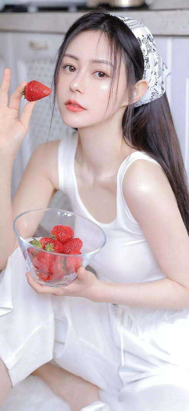 天上掉下神仙老婆，高冷A不装了何桉陆时全局