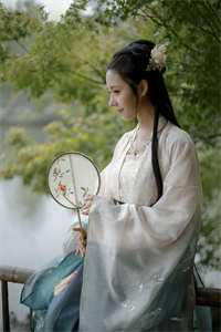 我有99个大佬师父，下山即无敌叶北辰周若妤结局+番外
