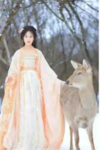 粉丝破五千万，老婆说都是男助理的功劳无删减+无广告
