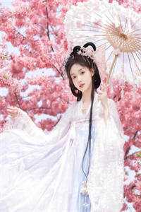 穿成炮灰女配后，我当了三年半舔狗:前文+后续