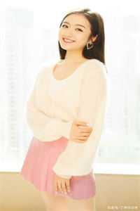 孙女被泼硫酸后，我高举军功章讨公道无删减全文