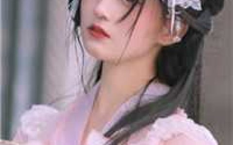人在军训，校花送礼让我成了全校公敌