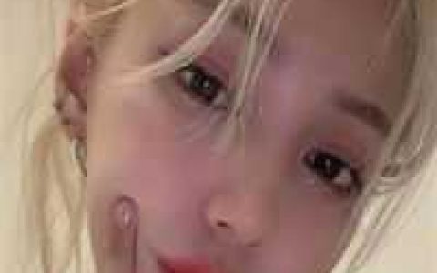 重生后，病娇甜妻化身小撩精