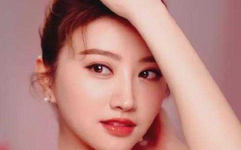 快穿：老祖靠盛世美颜撩翻全场