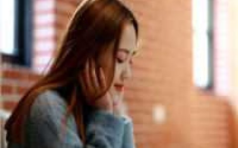 重生团宠：军嫂美人她一胎三宝