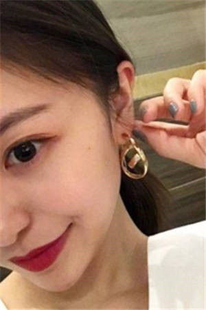 女总裁谈情，我被动入坑后续+无弹窗